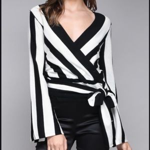 💕NWT VICI DO+BE STRIPE WRAP SWEATER M***